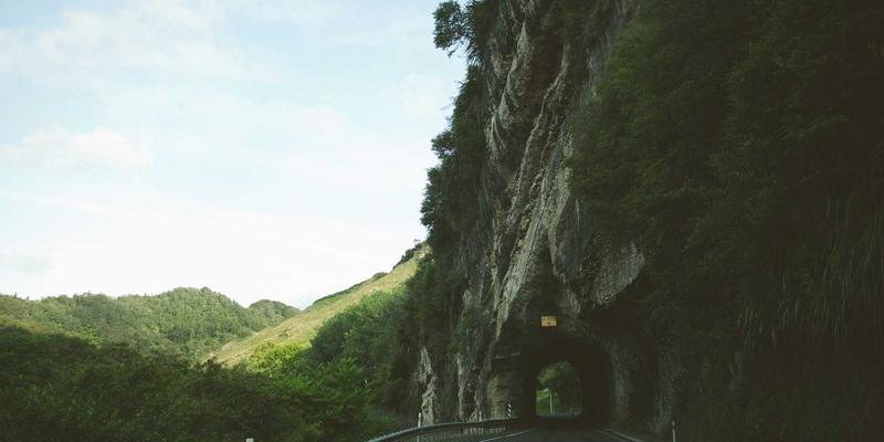 厦门金桥检测专业解析：建筑材料检测与工程质量鉴定的权威保障