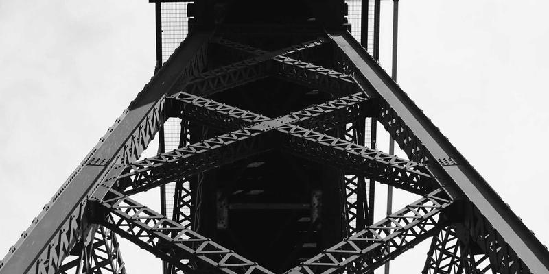 厦门金桥检测：建筑结构健康监测系统如何为老旧建筑安全评估保驾护航